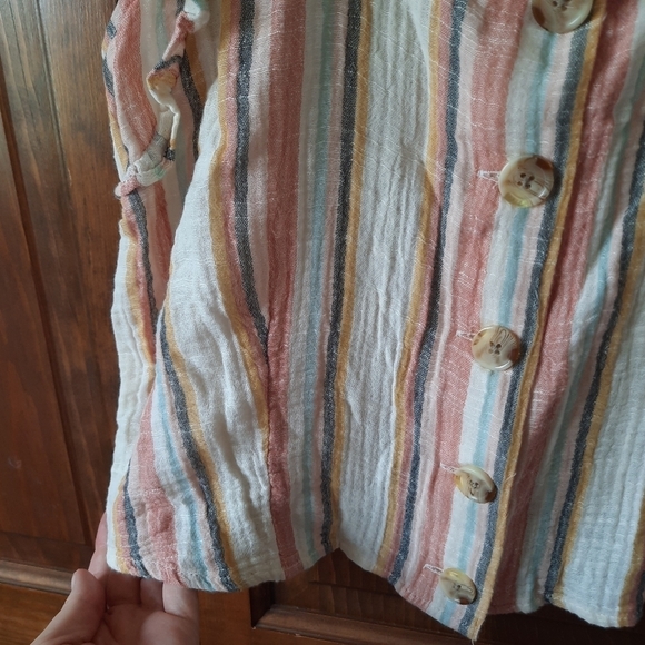 NWT American Eagle 100% cotton striped ruffle sleeve cropped button front shirt - Picture 5 of 10